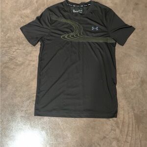 Army Green Under Armour Men's Small Tee with Olive Accents